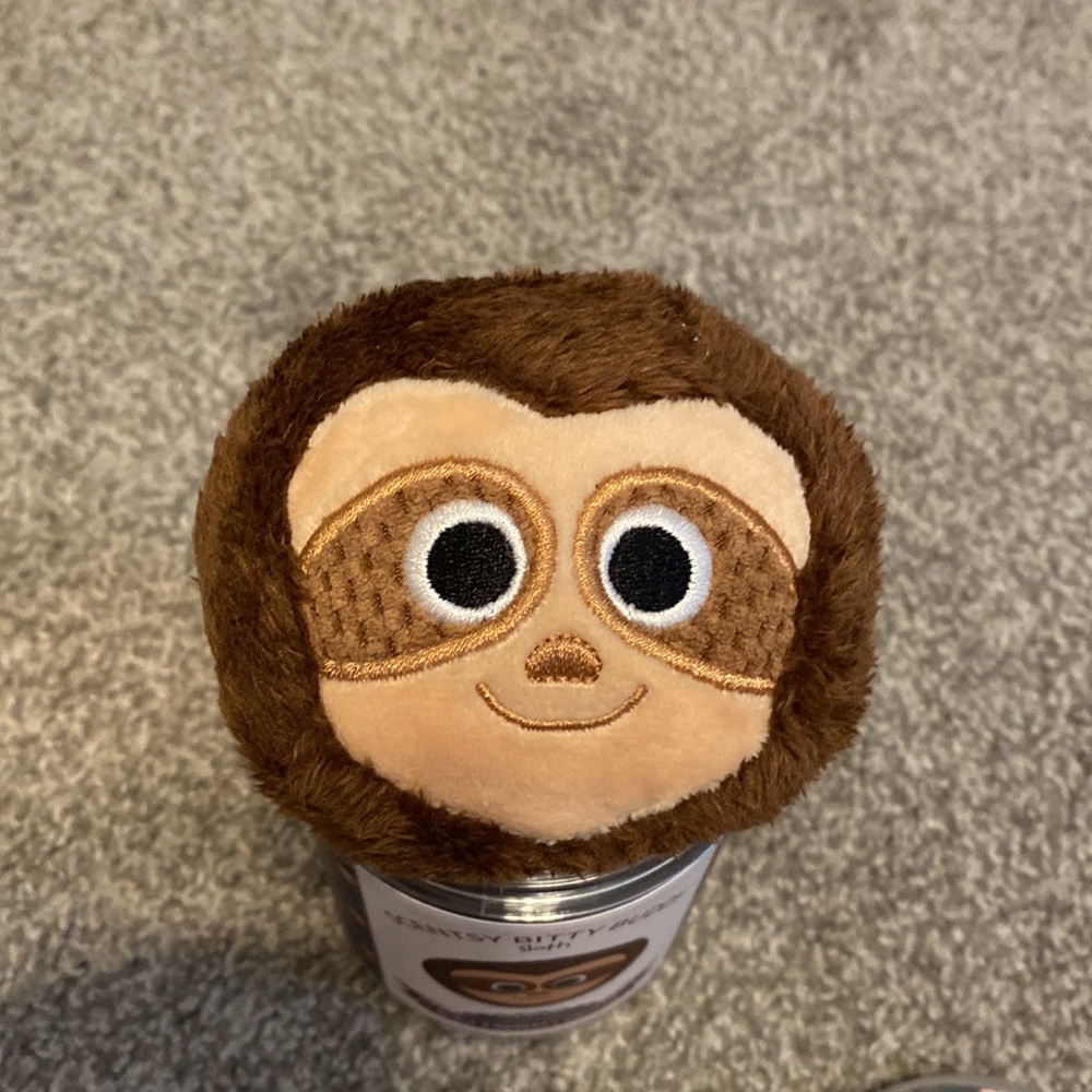 SCENTSY BITTY BUDDY Sloth. In Black Raspberry Vanilla scent.